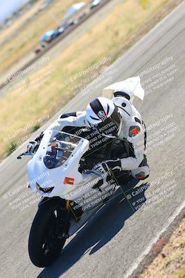 media/Oct-15-2023-TrackXperience (Sun) [[85198ff50b]]/Group 3/session 4 turn 3/